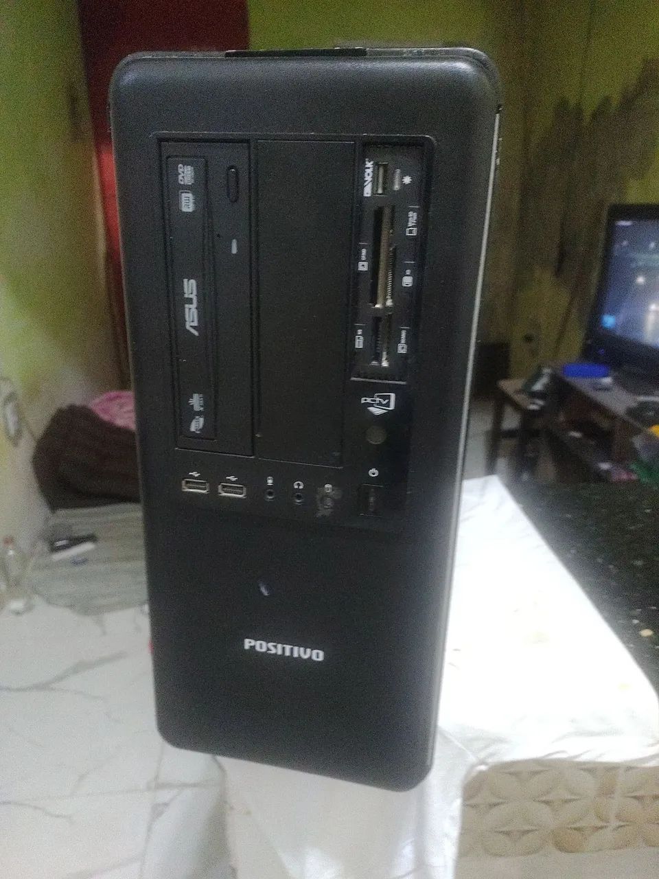 CPU dd3 com placa de vídeo e joguinhos $370,00 - Foto 3