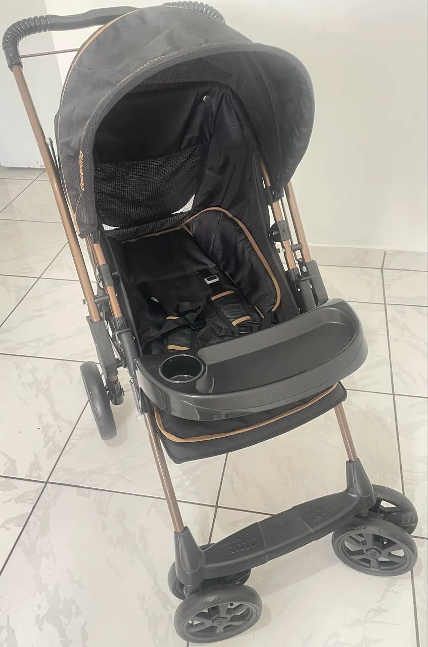 Carrinho de bebê novo 