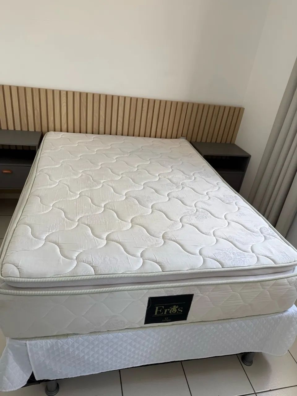 Cama box com colchão 