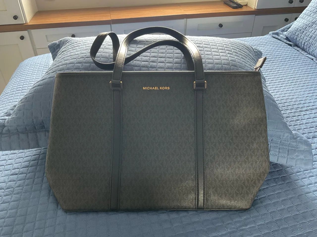 Bolsa MICHAEL KORS grande com ziper original 