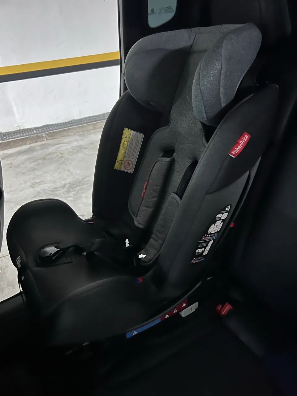 Cadeirinha de criança para automóvel 