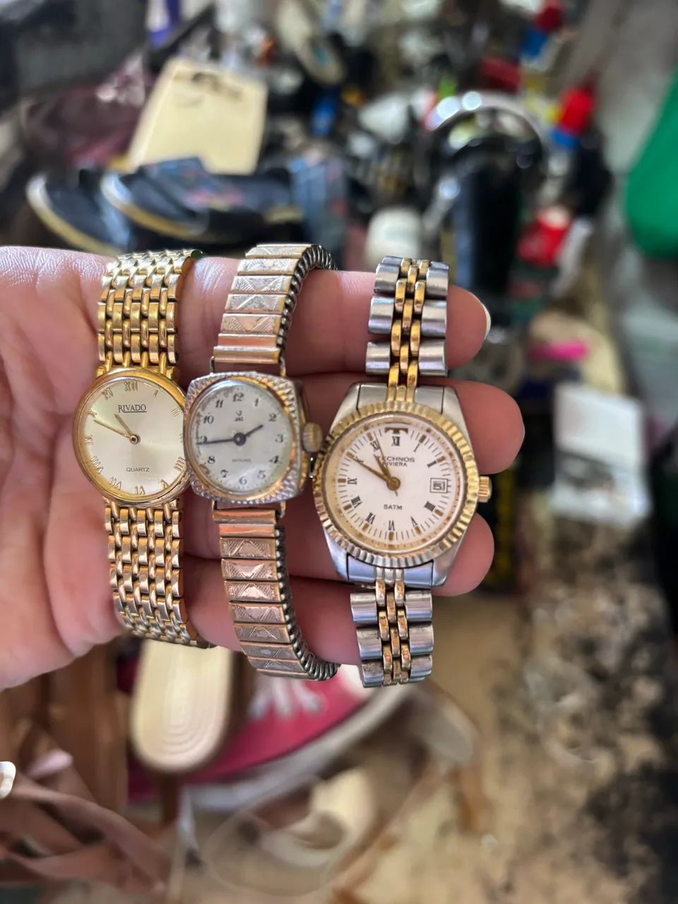 Relógio technos riviera prata e dourado  - Foto 3