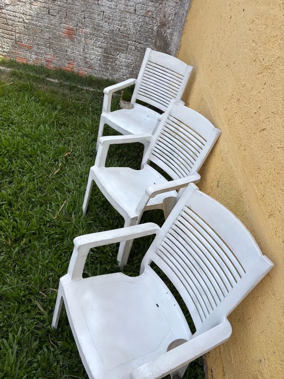 Vendo 3 cadeiras em bom estado - Foto 2