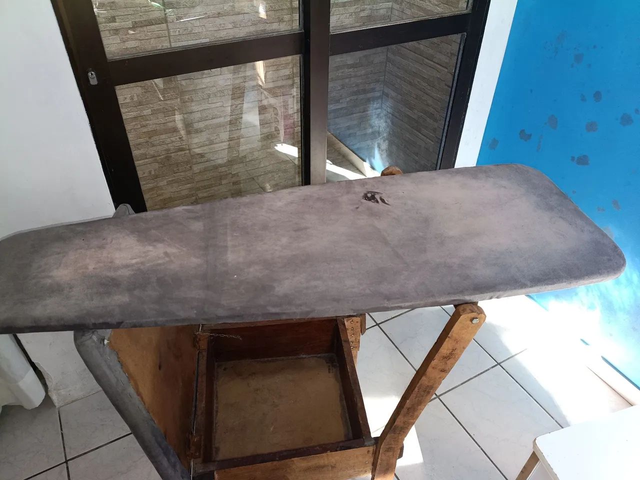 Cadeira passadeira de roupa  - Foto 2
