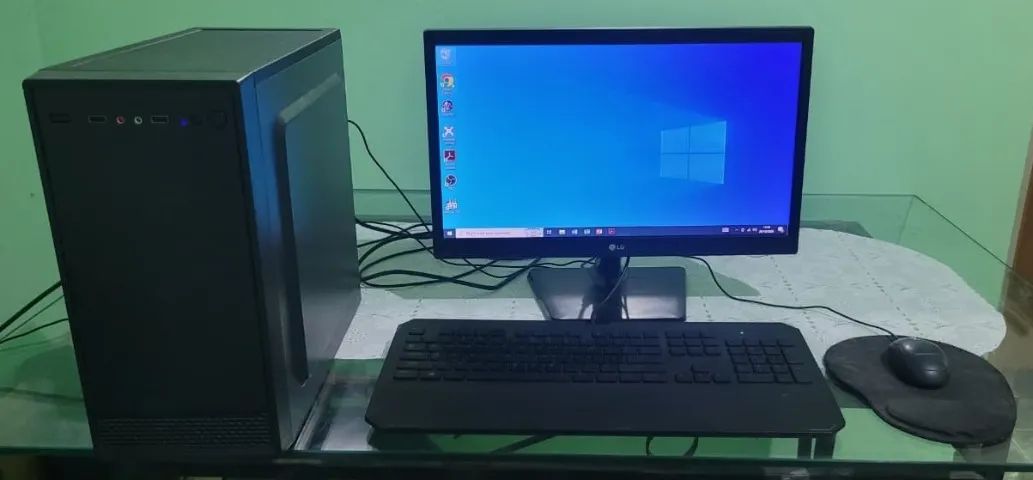 PC para trabalho e jogos.