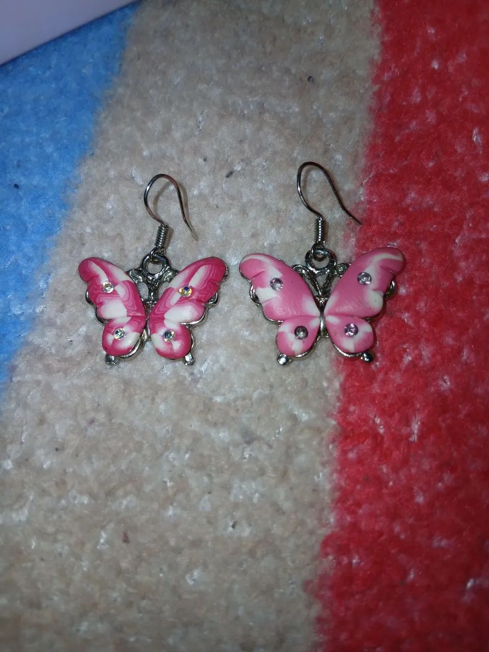 Brincos prata de borboleta 50 reais