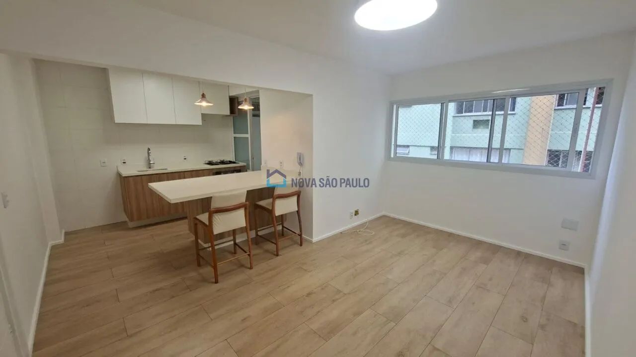 Apartamento com 02 quartos e 01 vaga de garagem na Vila Mariana