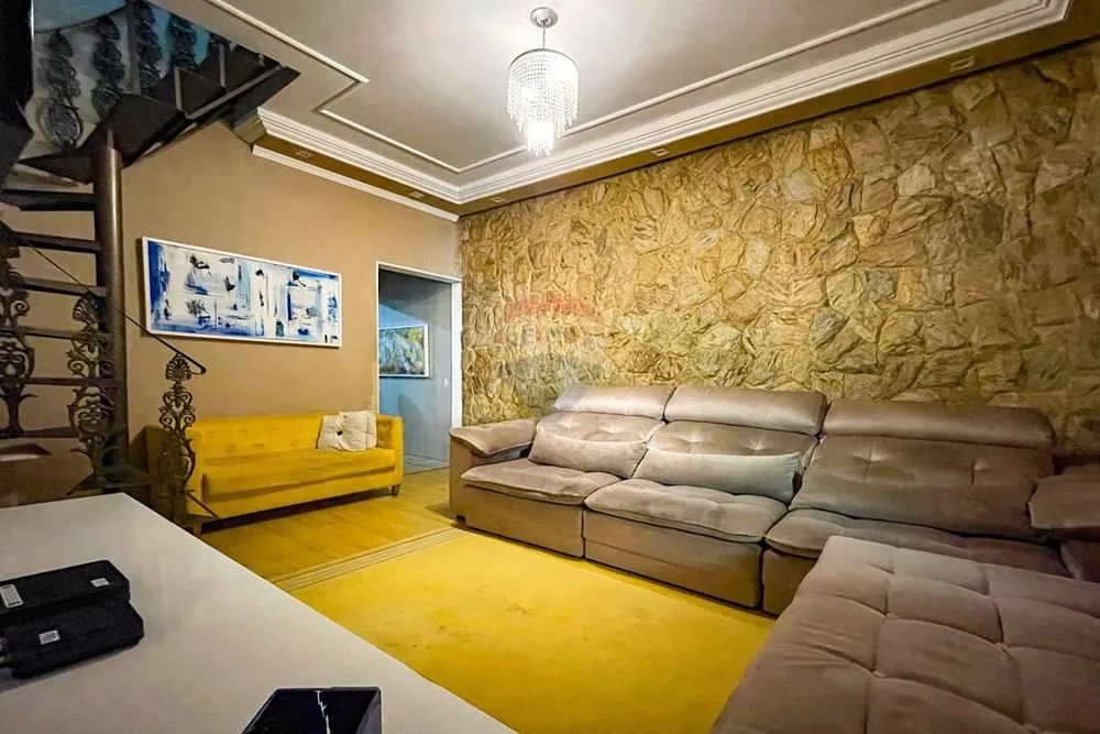 Sobrado á venda com 2 Quartos na Vila Emílio, Mauá, SP