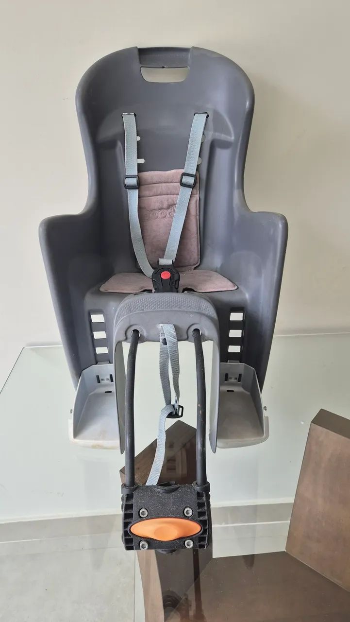 Cadeirinha traseira p/ bicicleta 1 a 6 anos, até 22kg