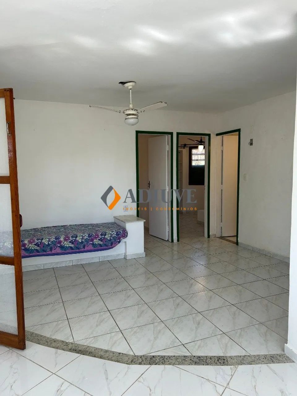 Casa em condomínio, 03 quarto sendo 01 suite - Foto 2