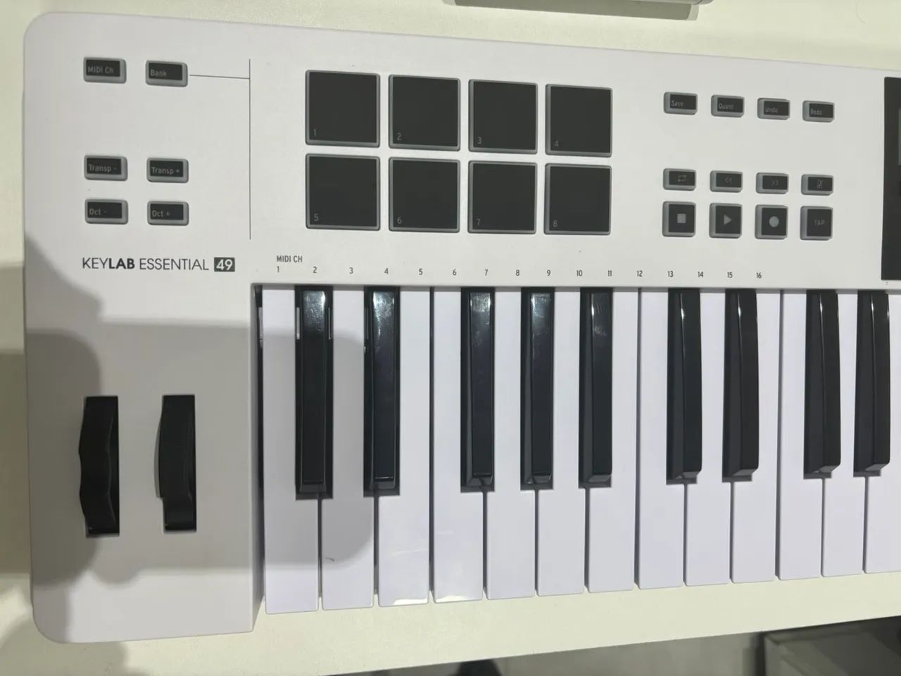 Controlador Arthuria Essential Mk3 49 teclas - Foto 2