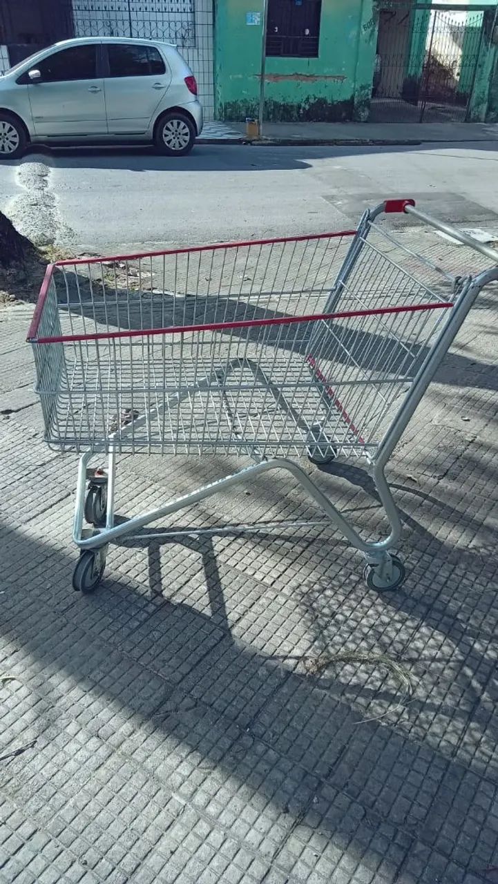 Vendo 2 carrinhos de supermercado  - Foto 2