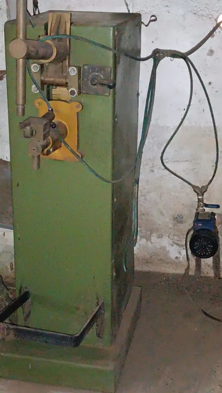 Máquina de solda ponto ponteadeira 10KVA Marca Transweld + sistema de refrigeração