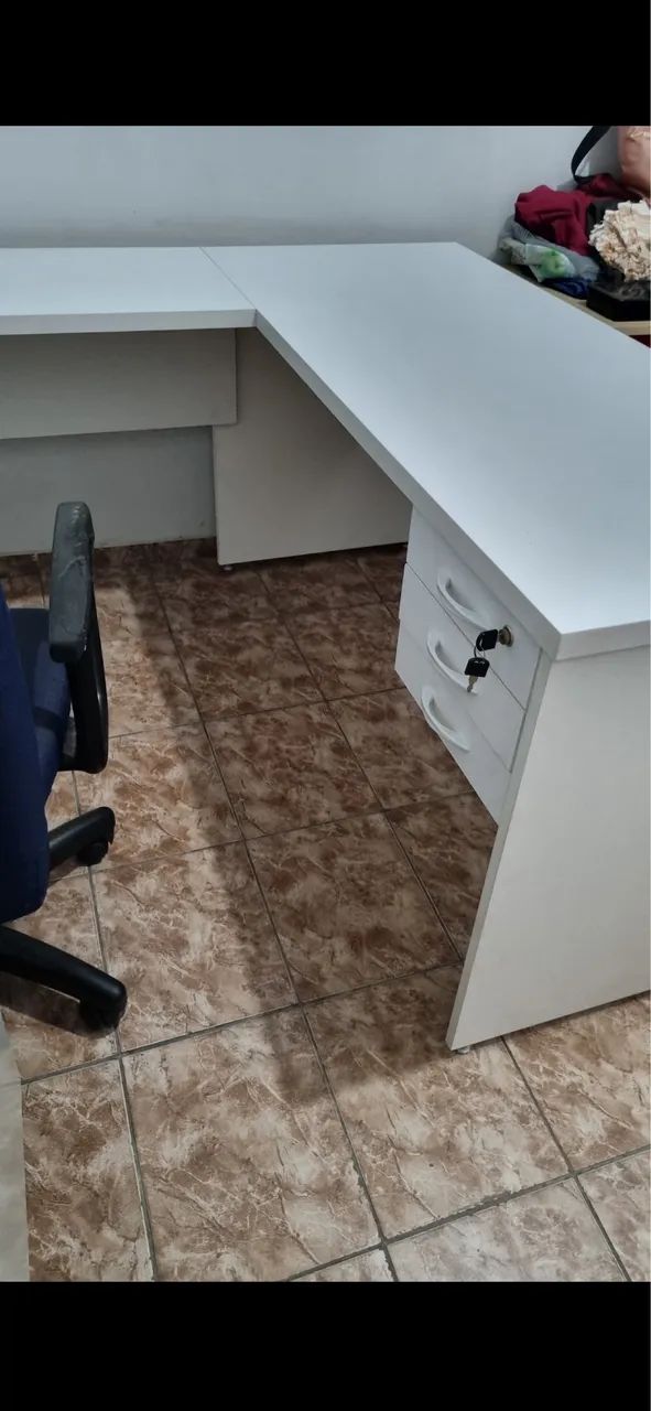 Mesa de escritório em L - Foto 2
