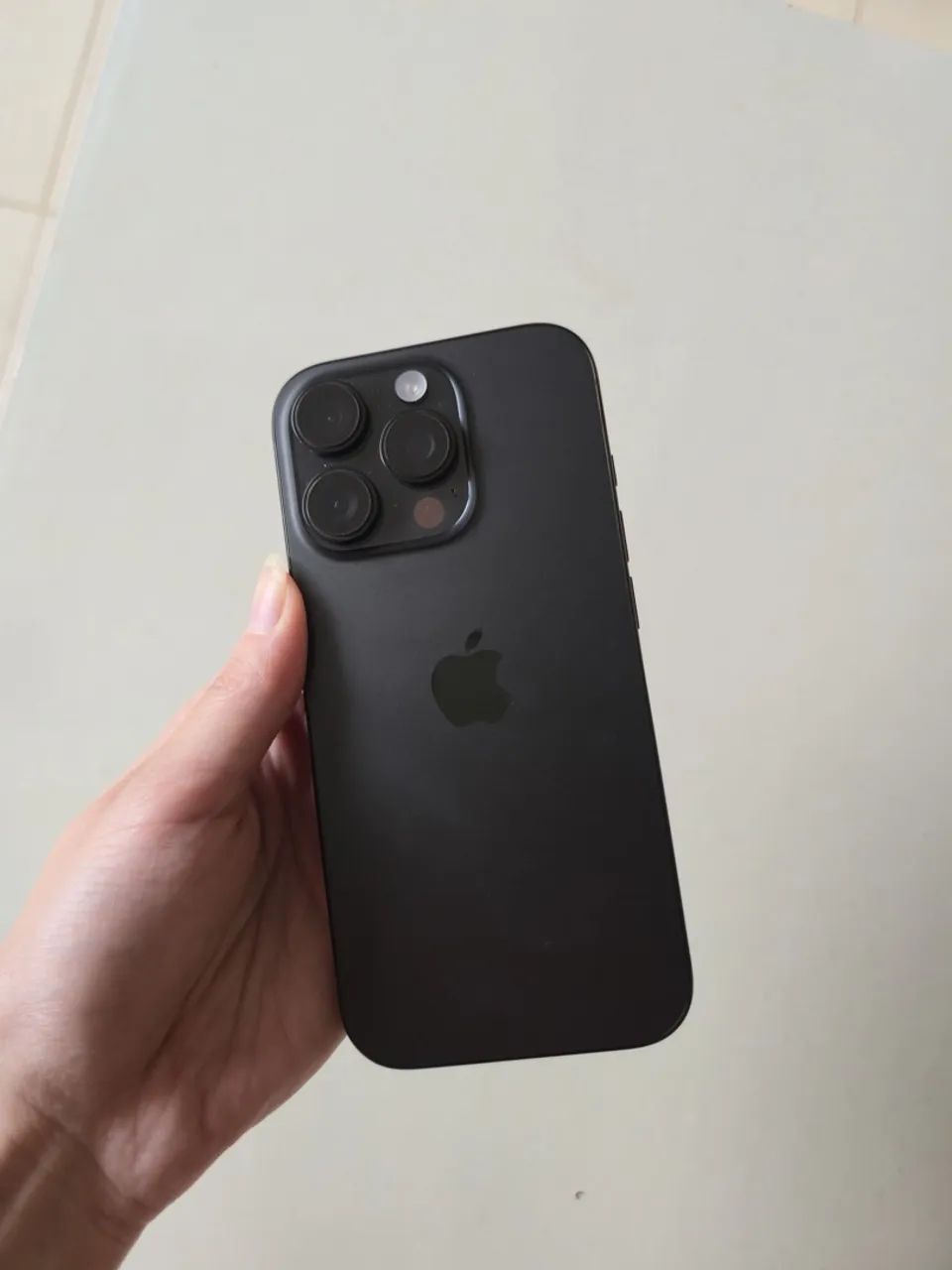 Vende-se iPhone 16 pro 