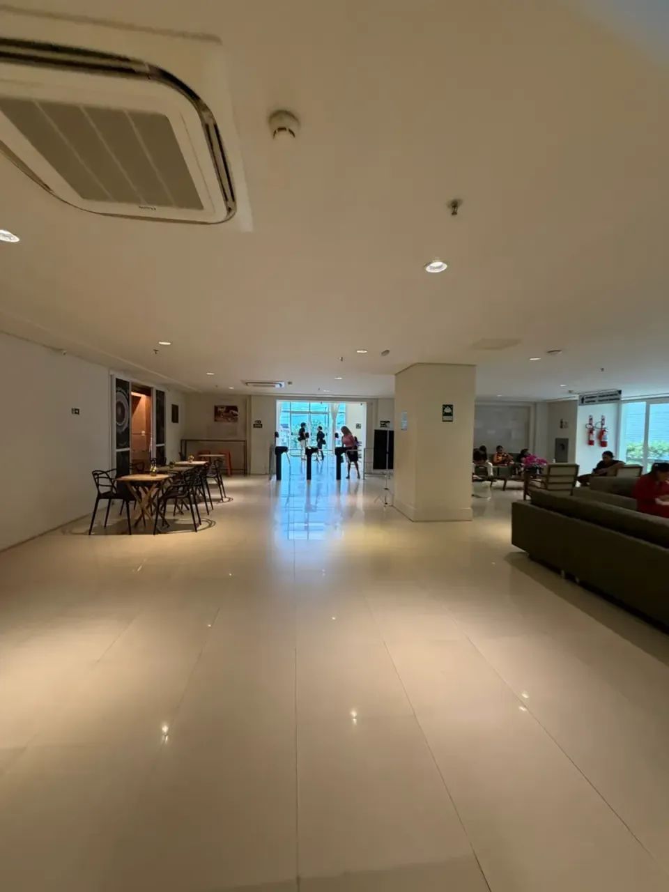 SALA NO PATEO JARDINS COM 34m2 - NASCENTE - Foto 2