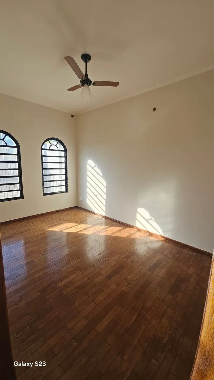 Alugo Prédio Comercial - Próximo ao Hospital  - Foto 2