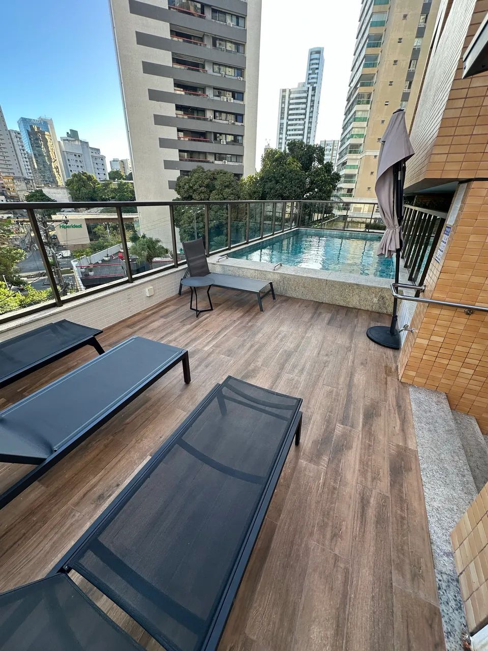 2 SUÍTES VARANDA PISCINA