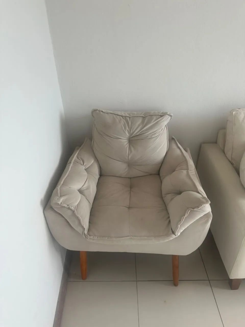 Vendo jogo de sofá lindo praticamente novo. - Foto 5