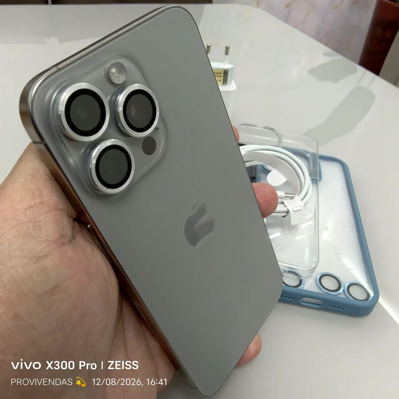 IPHONE 15 PRO MAX 256GB E-SIM SEM DETALHES CARREGADOR E CASES DE BRINDE ACT OLX PAY PROVI. - Foto 4