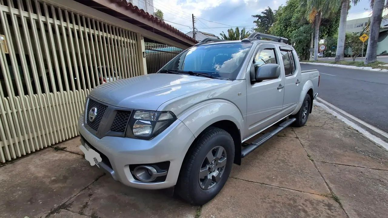 Nissan Frontier Frontier SV ATTACK CD 4x2 2.5 TB Diesel 2015