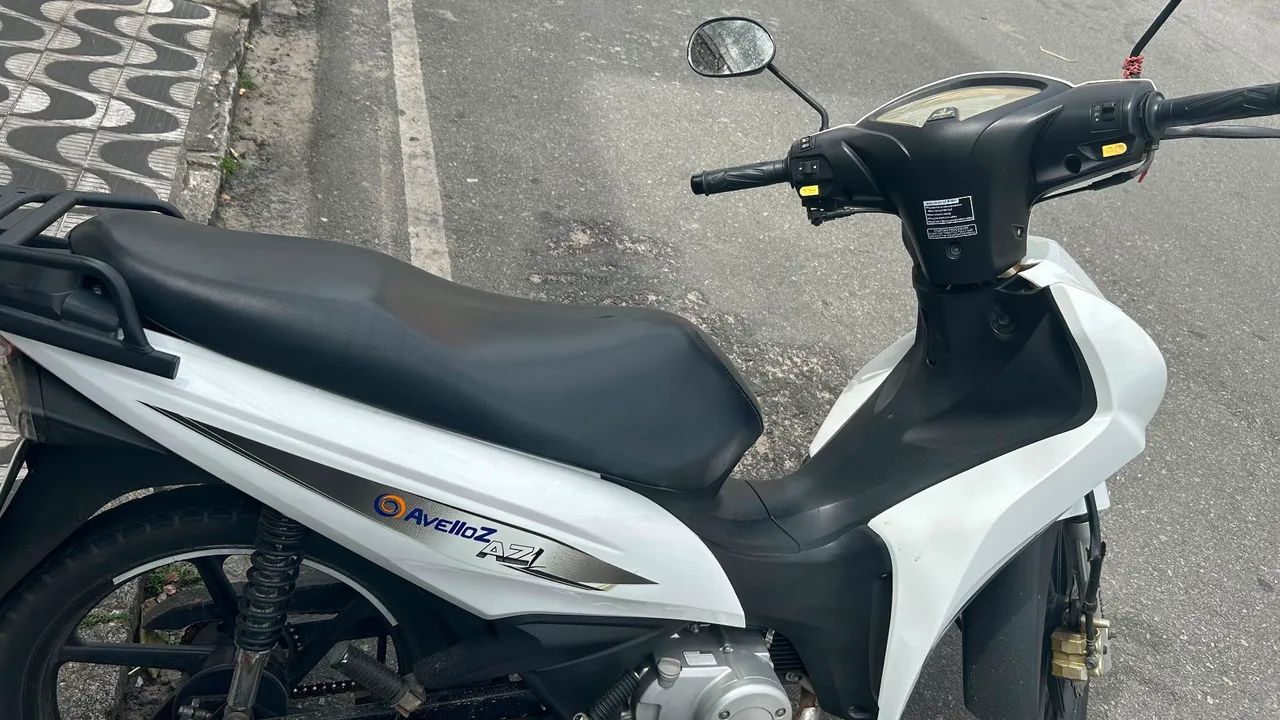 Avelloz2023 moto de mulher  - Foto 3