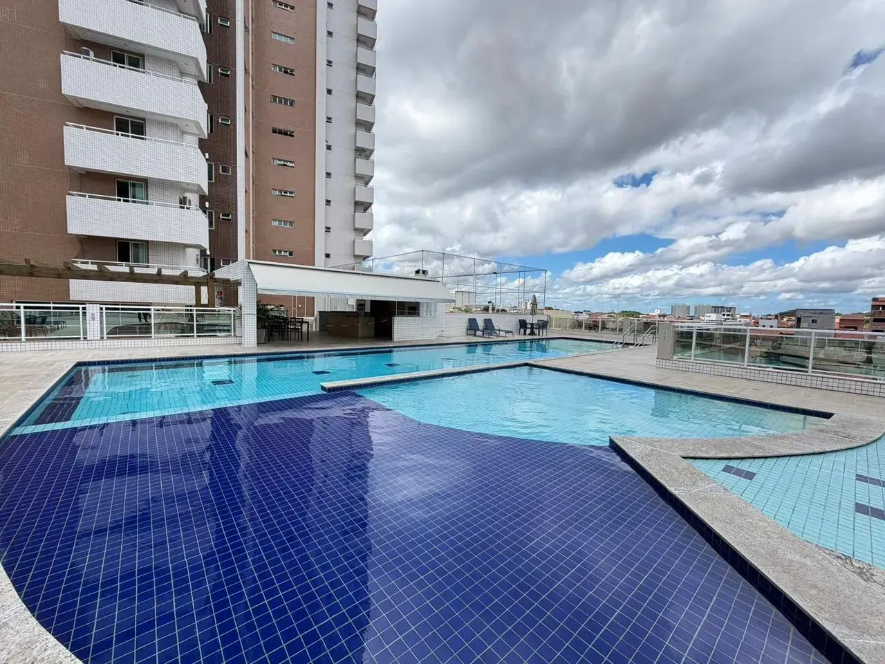 Apartamento de 112 m² no Cocó, com 3 suítes e 2 vagas. - Foto 3