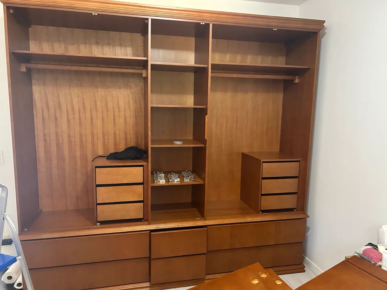 Guarda-roupas de madeira  - Foto 5