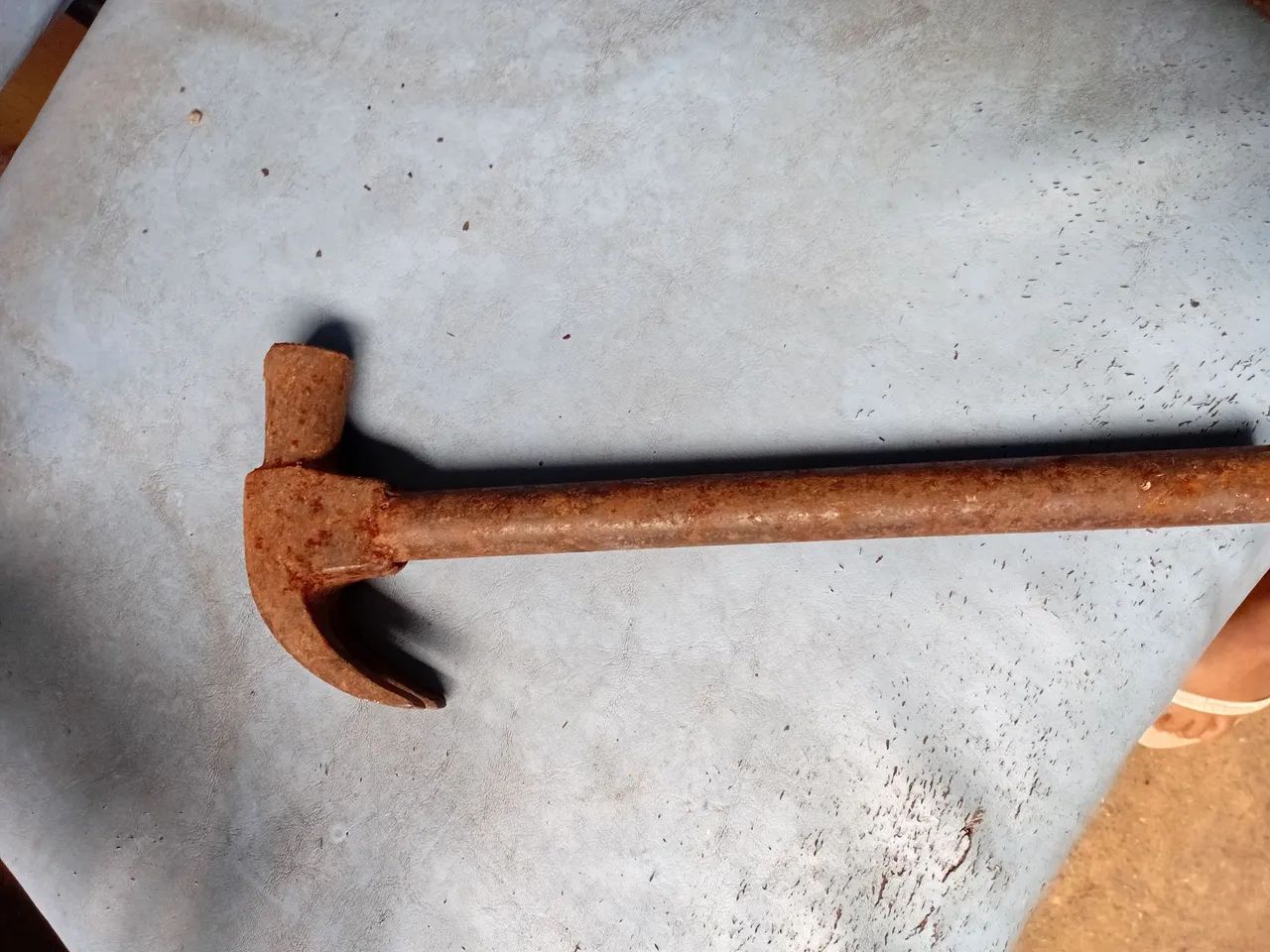 Vendendo este martelo de ferro maciço  - Foto 2