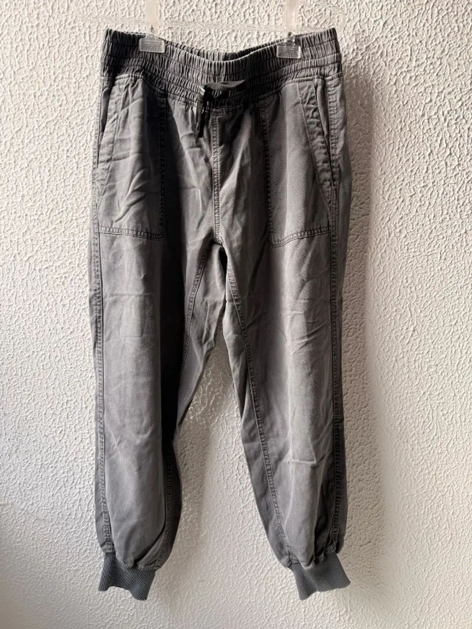 calça Zara, tamanho P, feminina