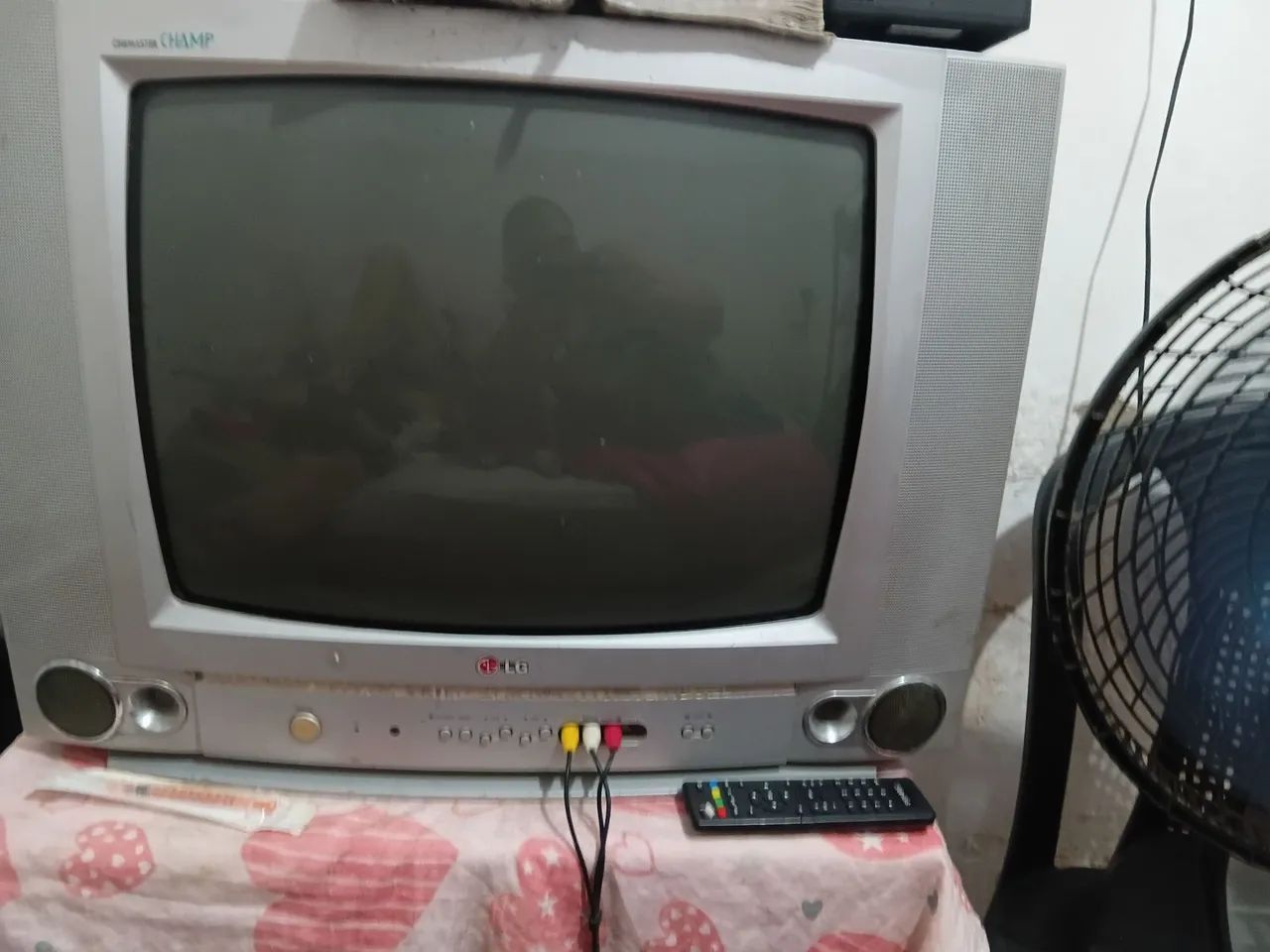 Vendo tv tudo 29 polegadas com decodificador 
