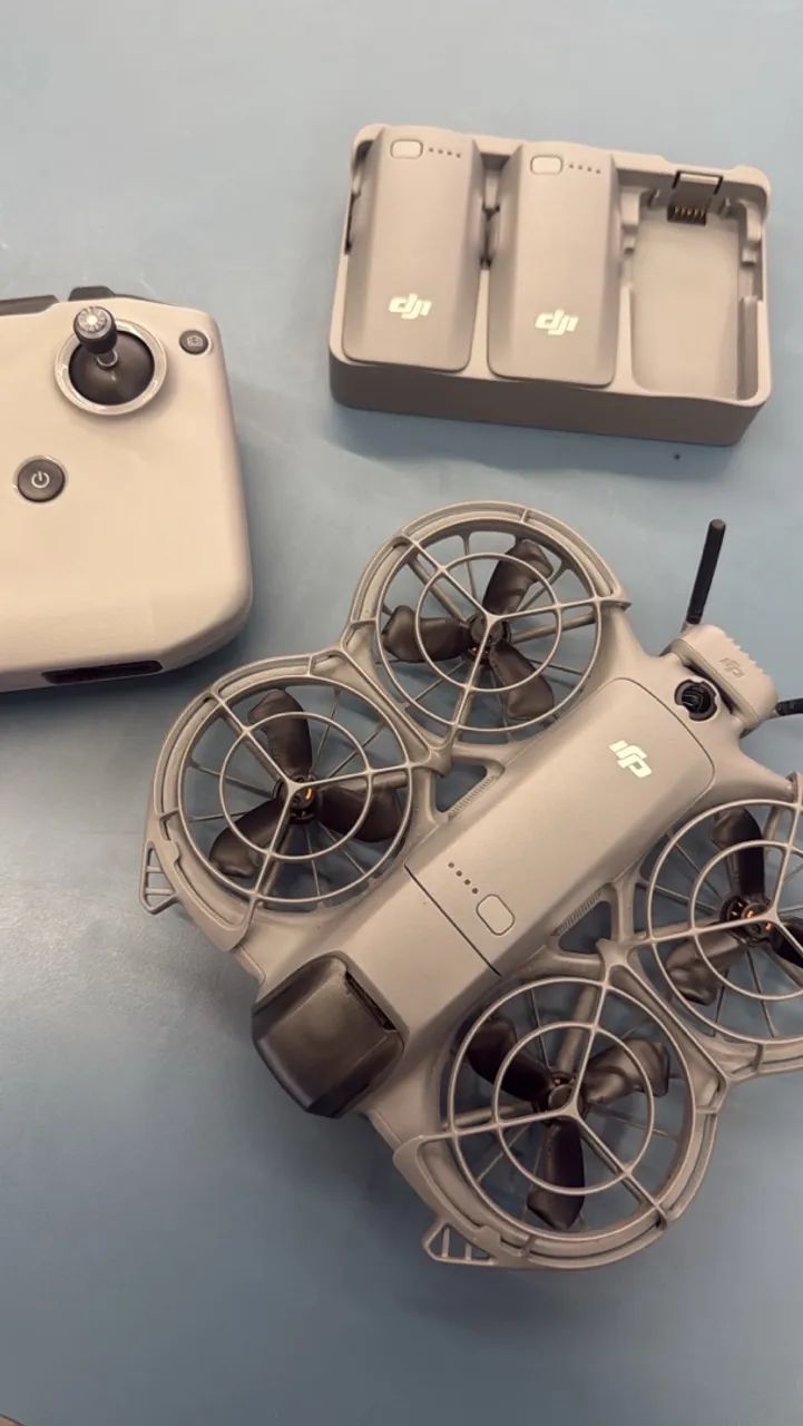 DJI NEO 2 FLY MORE COMBO COM CONTROLE E MOCHILA DE TRANSPORTE