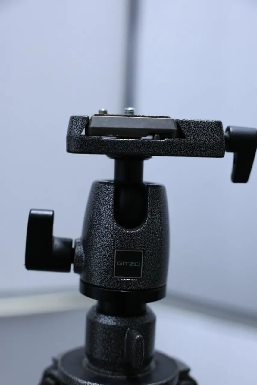 Tripé Gitzo G1128M Fibra de Carbono e Cabeça Gitzo G1178 Made in Italy Novíssimos - Foto 3