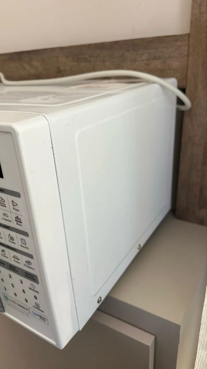 Microondas LG 30litros 127v  modelo Ms3052 - Foto 4