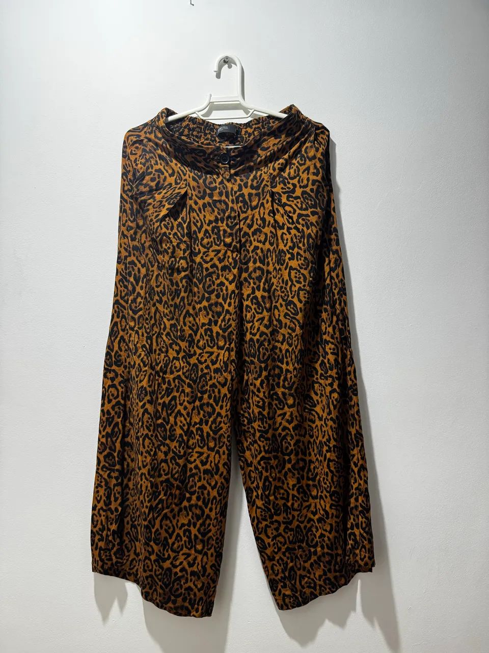 Calça oncinha P 