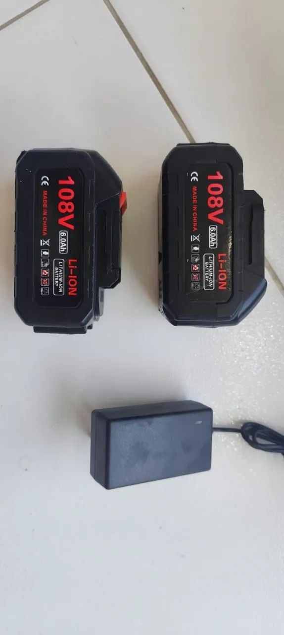 Moto Serra Elétrica 1200w 12 Polegadas Com Duas Baterias 48v - Foto 4