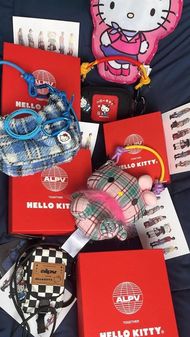 Bolsas Alexandre pavão Hello kitty 
