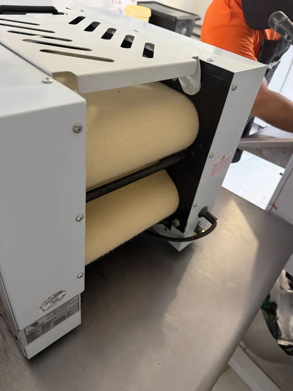 Modeladora de pães braesi bivolt - Foto 3