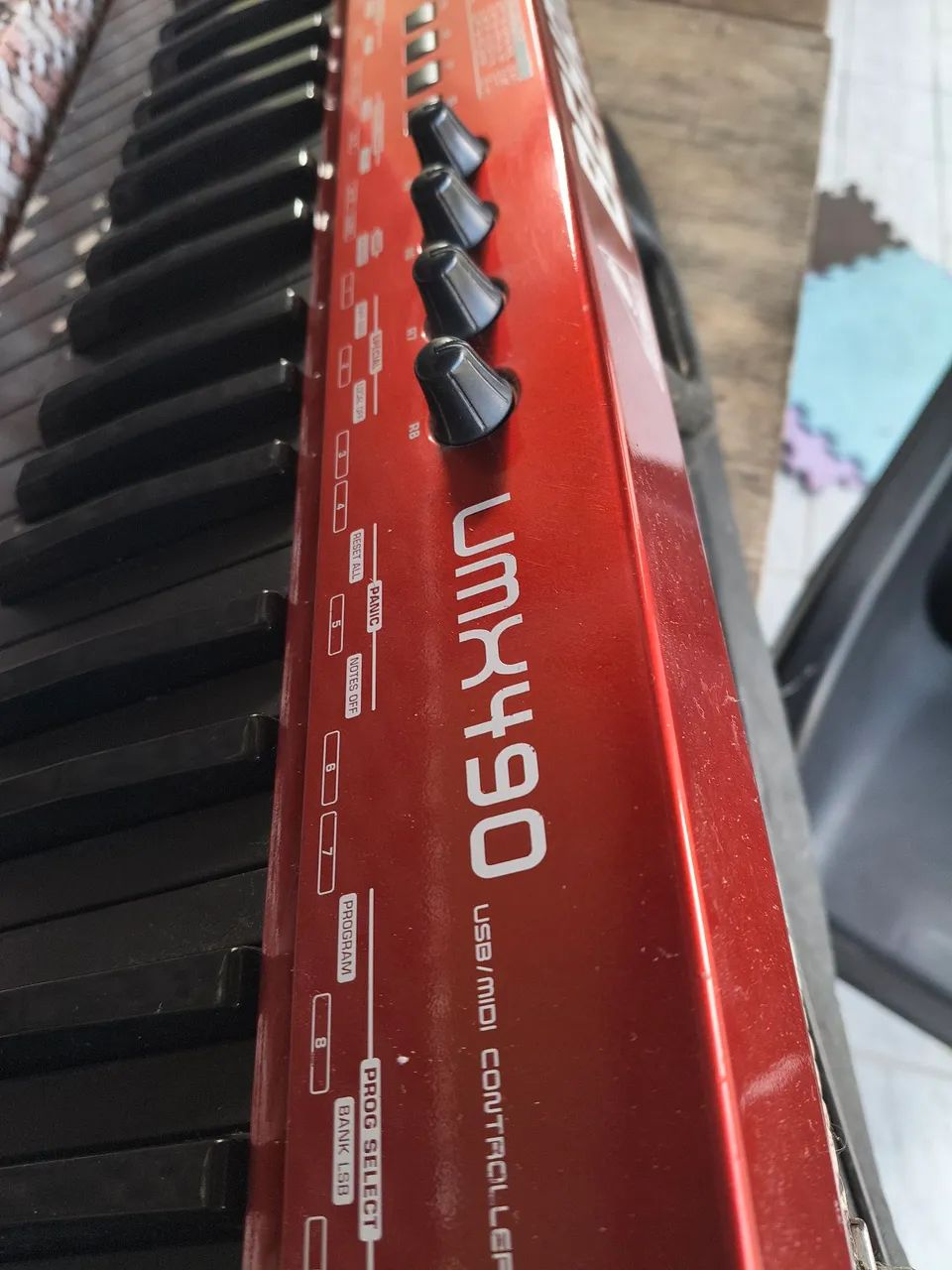 Teclado Behringer U-Control UMX490 - Foto 2
