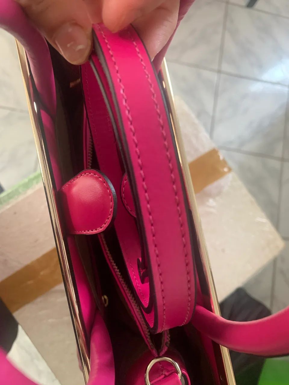 Bolsa de Couro Arezzo Rosa  - Foto 2