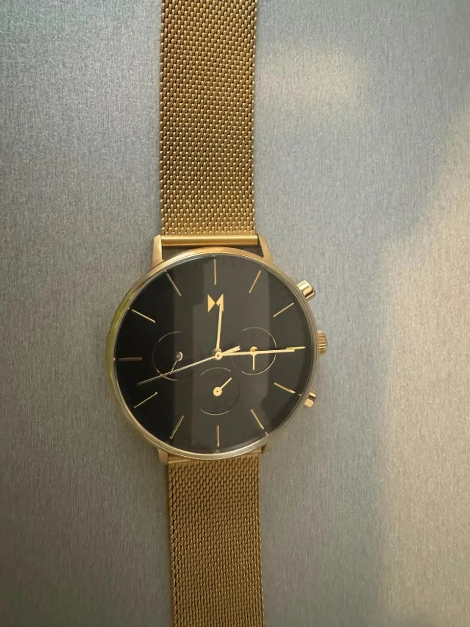 Relógio MVMT Legacy Chronograph Dourado - Original - Pulseira Mesh - Foto 2