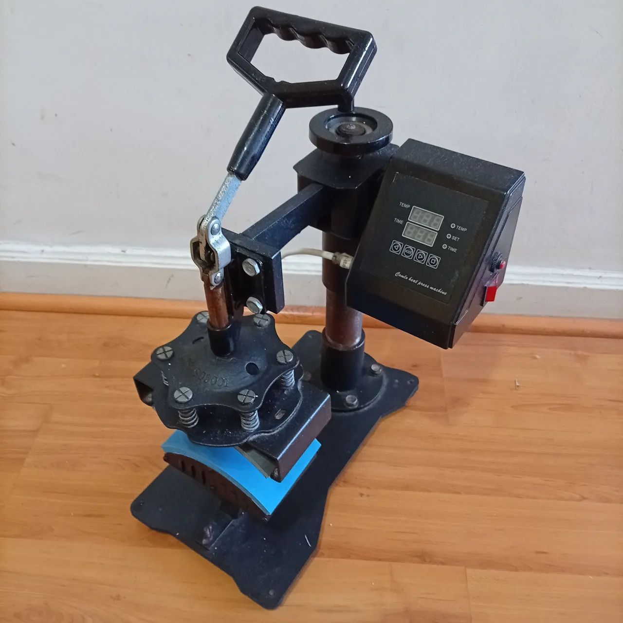 Prensa para Estampagem de boné 