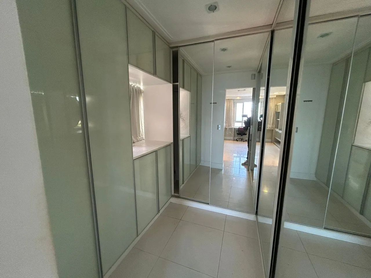 APARTAMENTO À VENDA NA PONTA DO FAROL, ANDAR ALTO 3 SUITES - Foto 5
