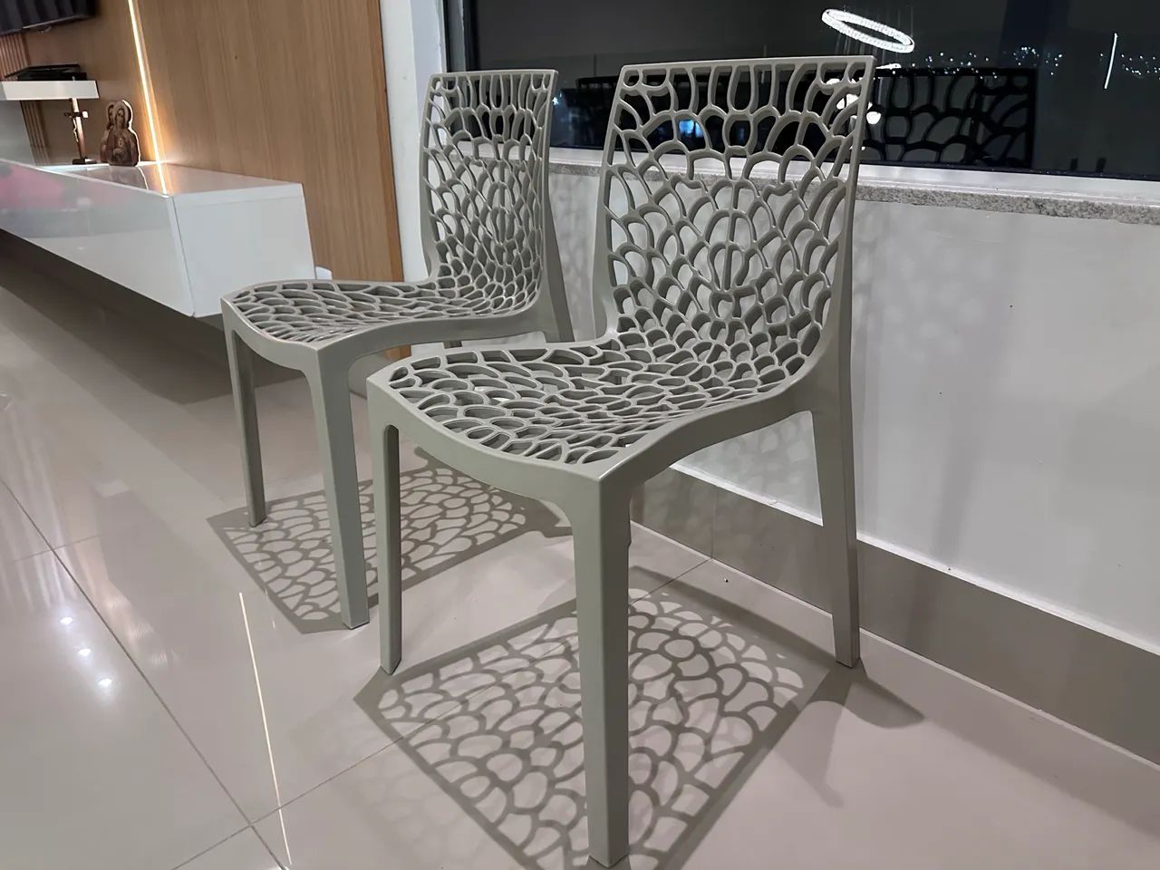 Cadeiras vazadas  - Foto 5