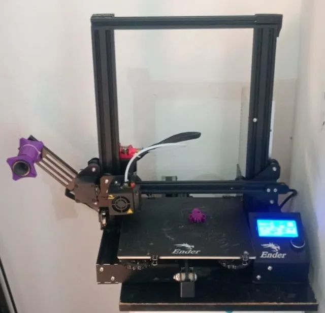 Impressora 3d Ender3 Perfeito estado e com melhorias - Foto 4