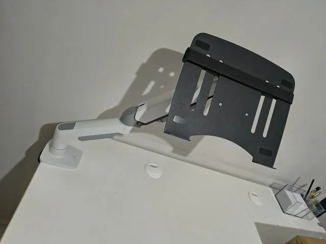 Suporte para notebook com braço articulado - Foto 2