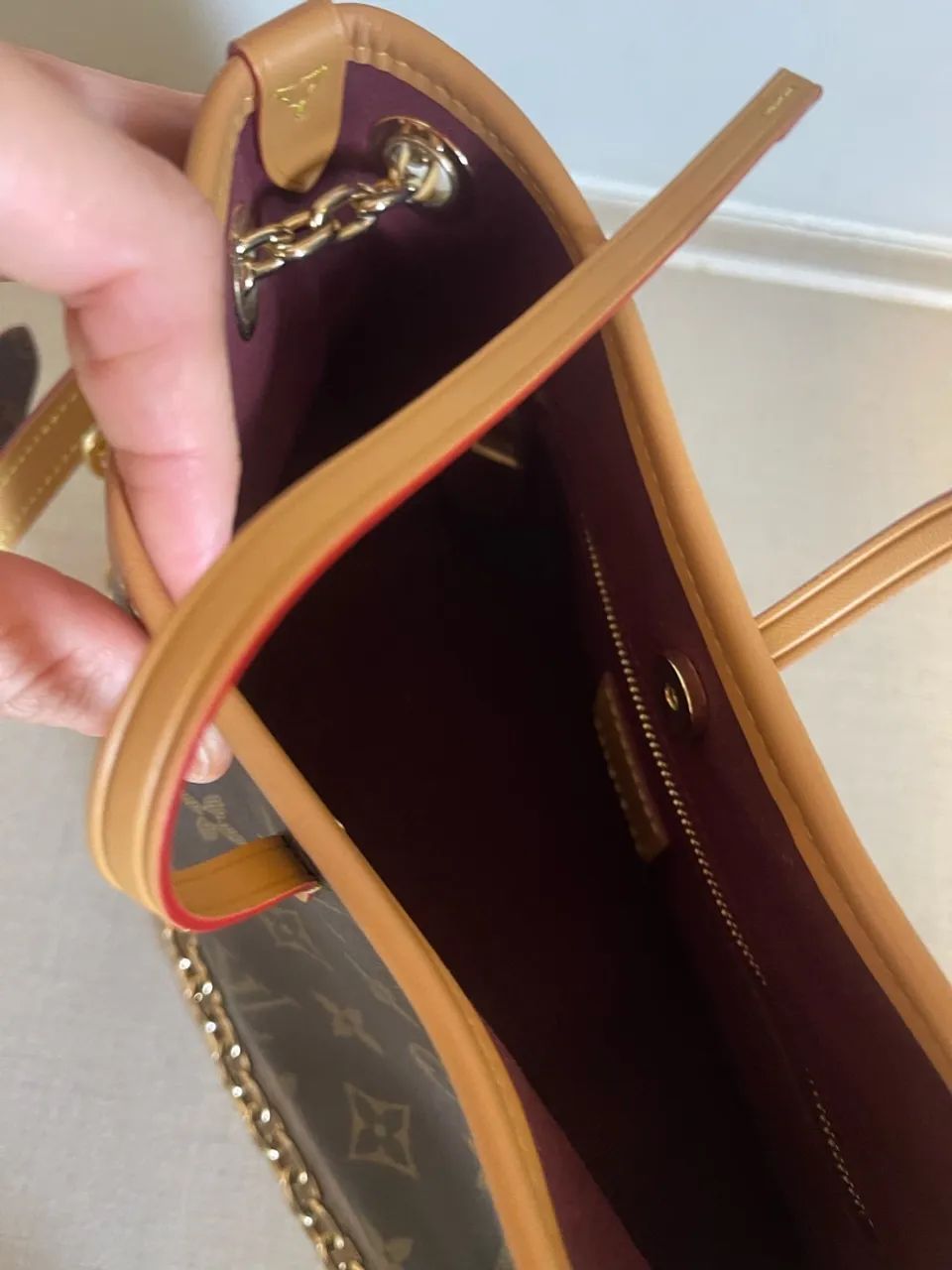 Bolsa Louis Vuitton CarryAll BB Monogram - linha premium  - Foto 5