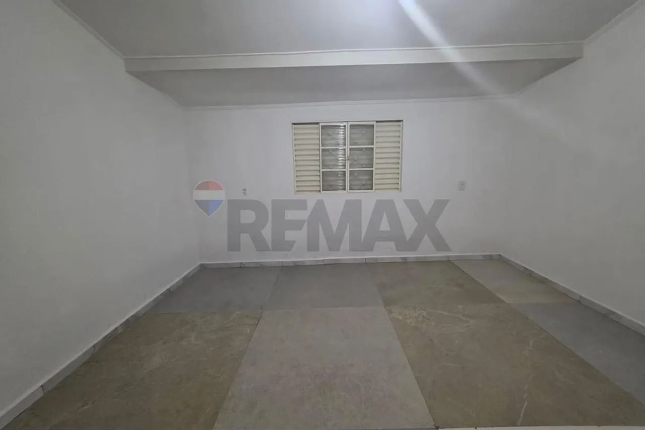 ALUGA-SE CASA EM RUBIÃO JUNIOR - Foto 3