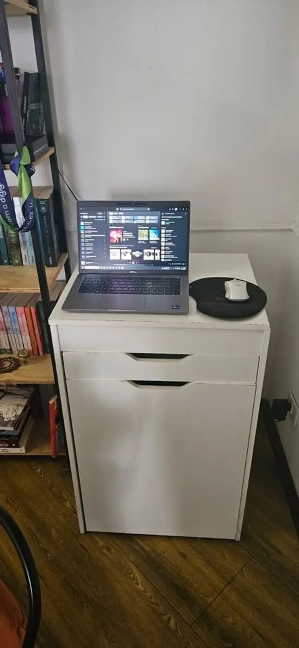 Penteadeira/mesinha de computador com baú, gaveta e espelho