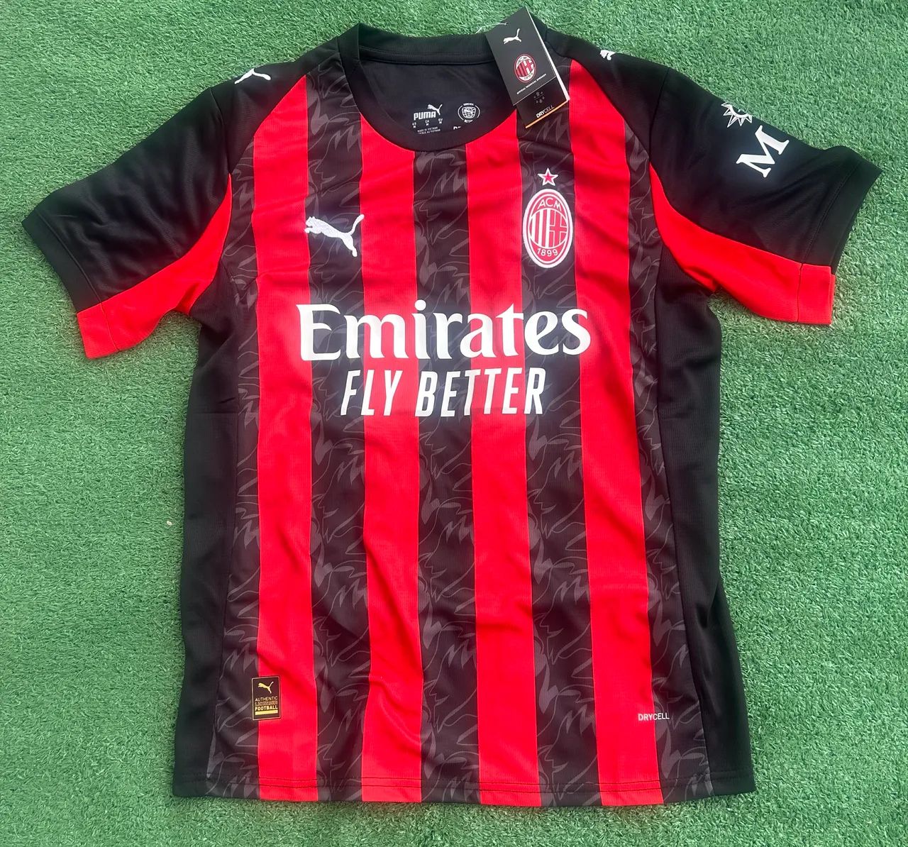 Camisa do Milan (M) (Última Peça)